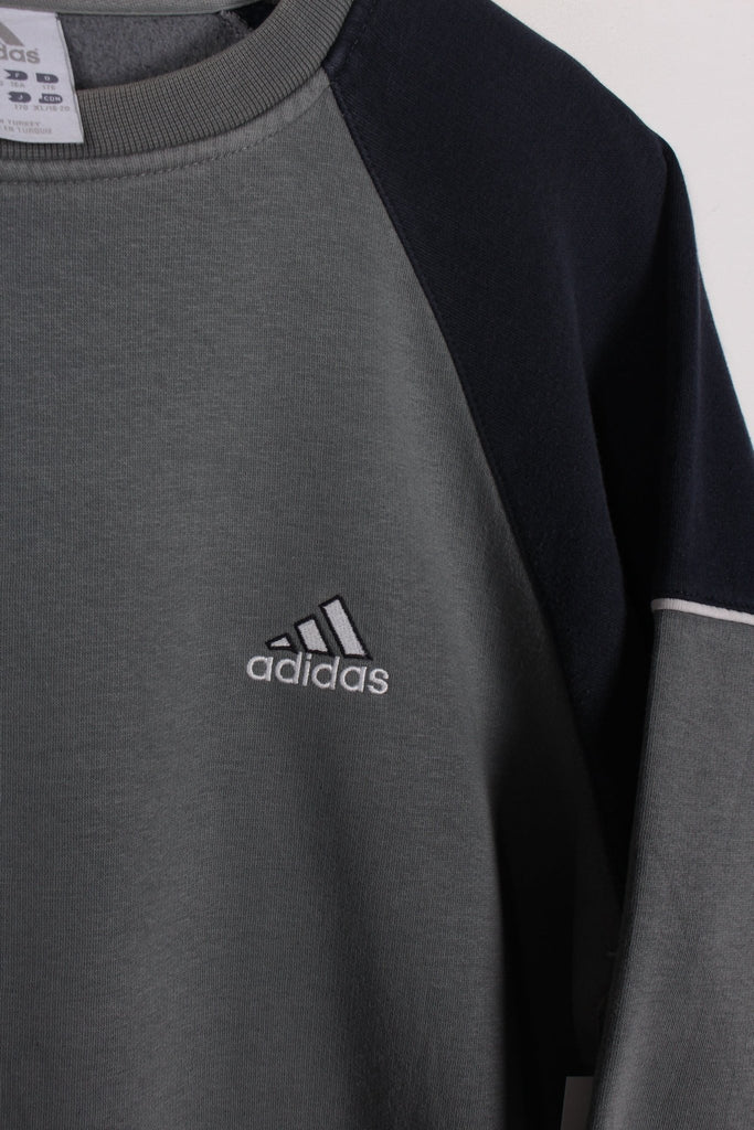 00's Adidas Sweatshirt Grey/Navy Medium - Payday Vintage