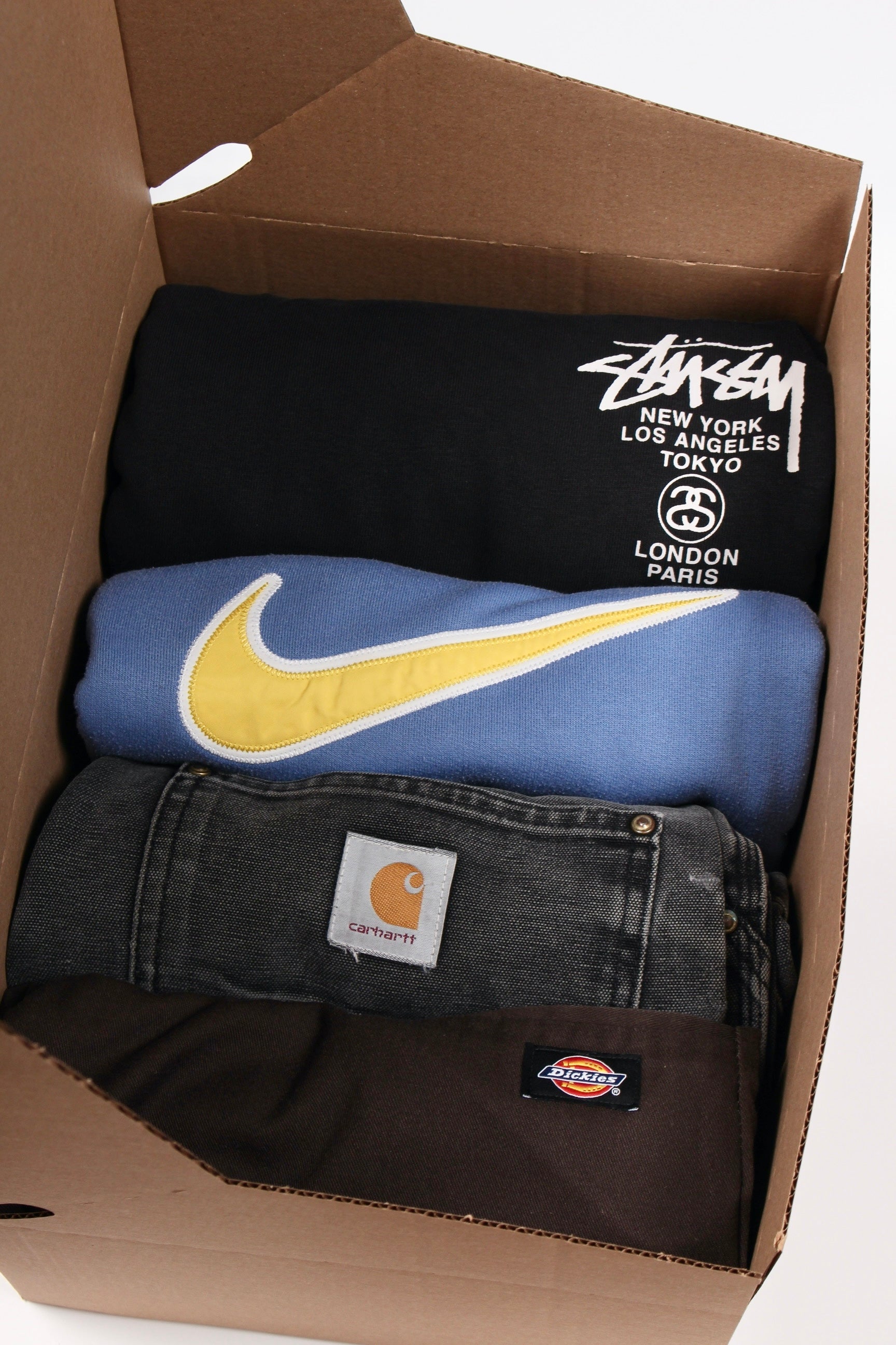 PREMIUM OUTFIT MYSTERY BOX (4 PIECES)